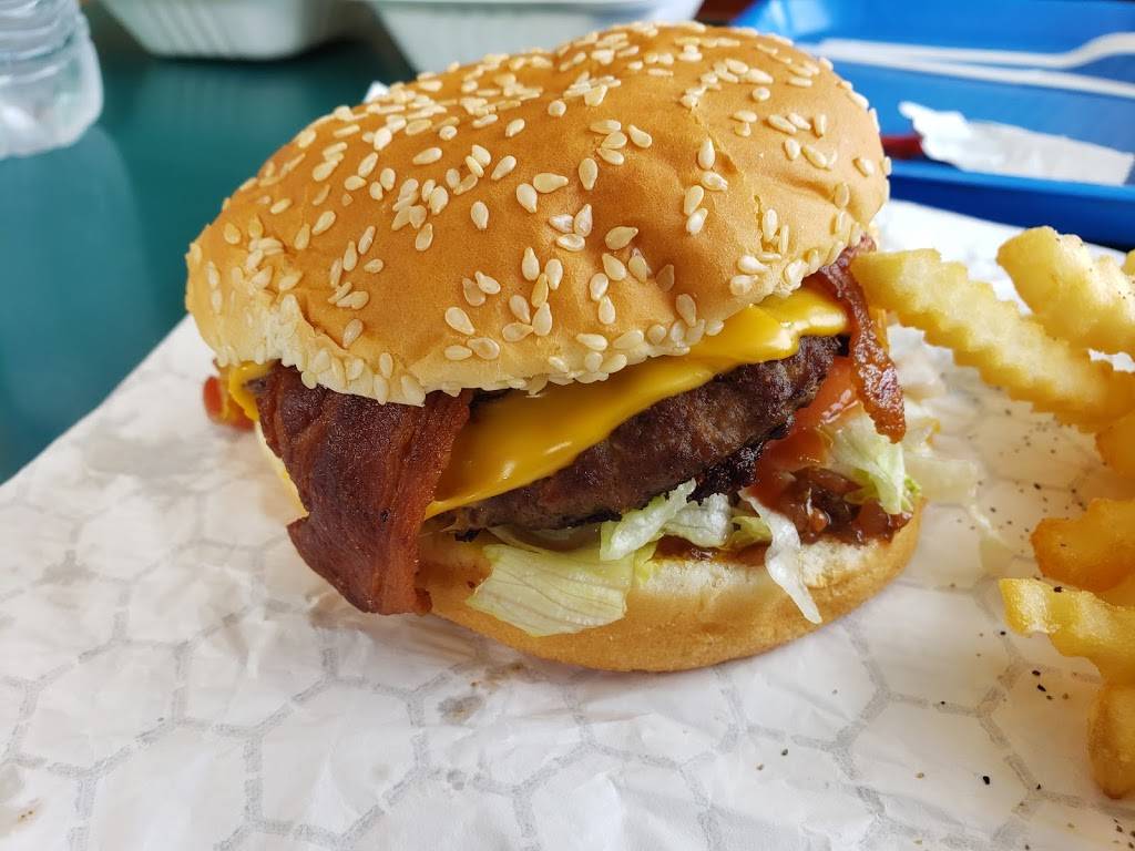 Little Coney | restaurant | 8003 Seaview Ave NW, Seattle, WA 98117, USA | 2067826598 OR +1 206-782-6598