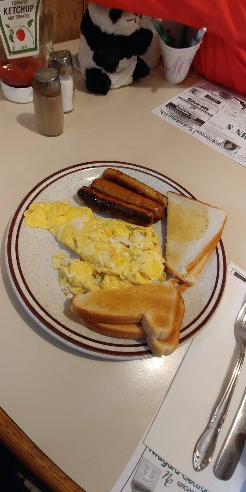 Johns Restaurant | restaurant | 6535 Regional Rd 57, Niagara Falls, ON L2J 1B2, Canada | 9053563885 OR +1 905-356-3885