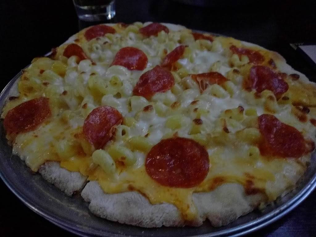 McGees Tavern & Grille | night club | 950 W Webster Ave, Chicago, IL 60614, USA | 7735498200 OR +1 773-549-8200