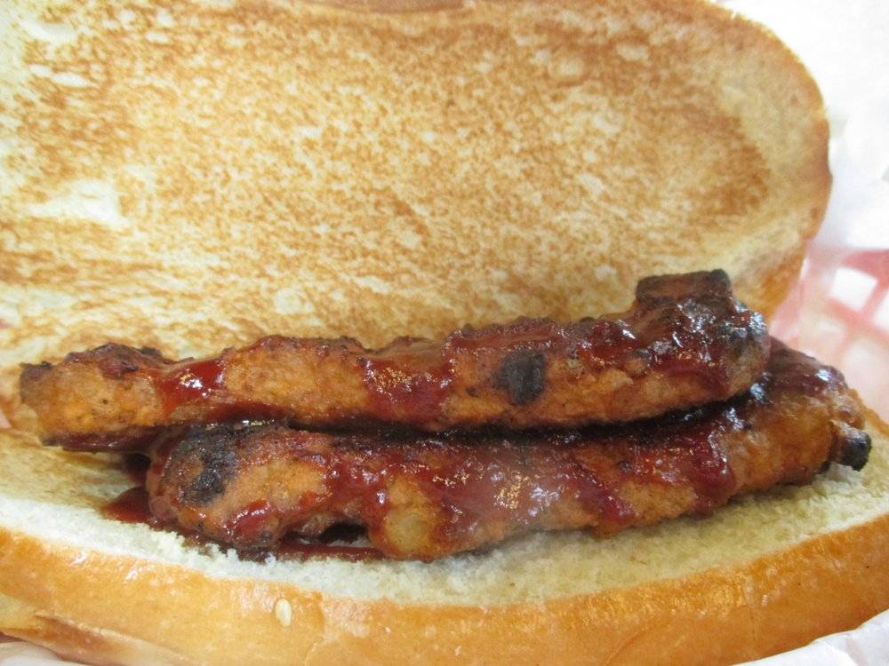 Clarkes Charcoal Broiler | restaurant | 615 W El Camino Real, Mountain View, CA 94040, USA | 6509670851 OR +1 650-967-0851