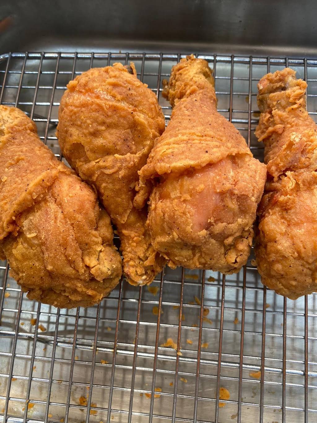 Krispy Krunchy Chicken | restaurant | 2660 Mason St, San Francisco, CA 94133, USA | 4158008637 OR +1 415-800-8637