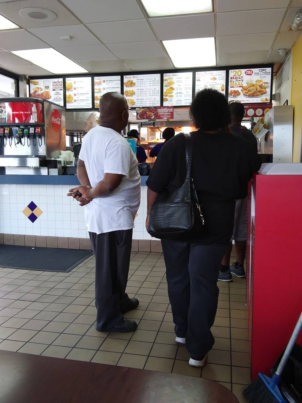 Churchs Chicken | restaurant | 2555 E Pine St, Tulsa, OK 74110, USA | 9185845015 OR +1 918-584-5015