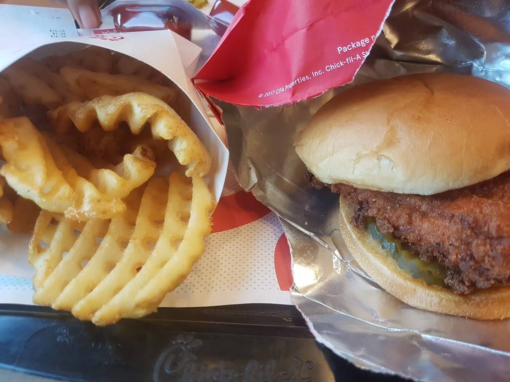 Chick-fil-A | restaurant | 8875 Tampa Ave, Northridge, CA 91324, USA | 8188823106 OR +1 818-882-3106