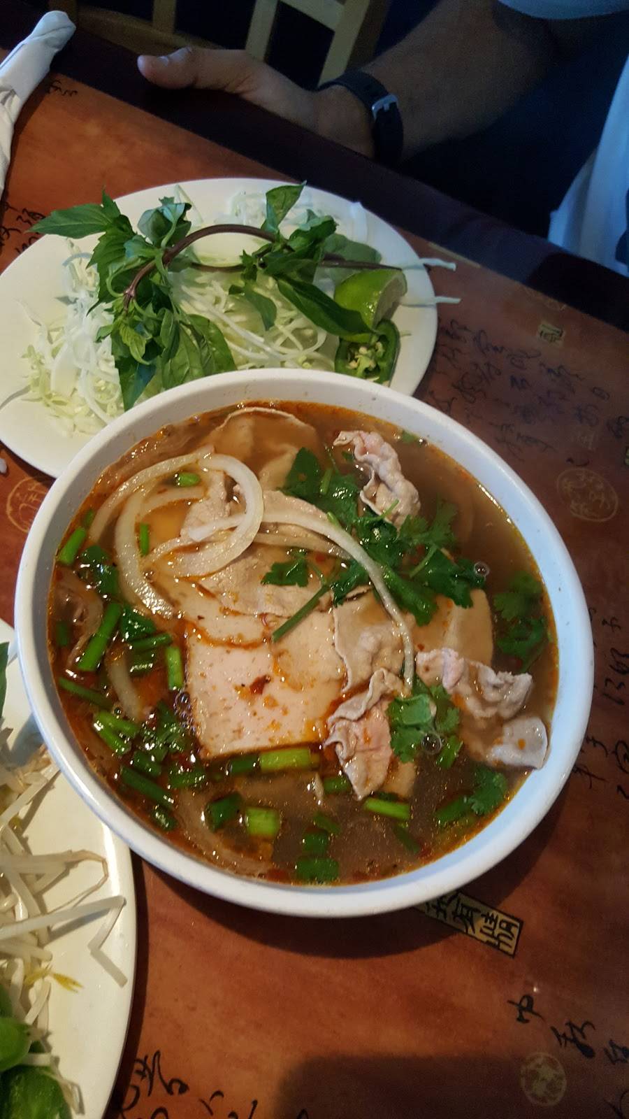 iPho Vietnamese Cuisine | cafe | 11929 Montgomery Rd, Cincinnati, OH 45249, USA | 5137740700 OR +1 513-774-0700