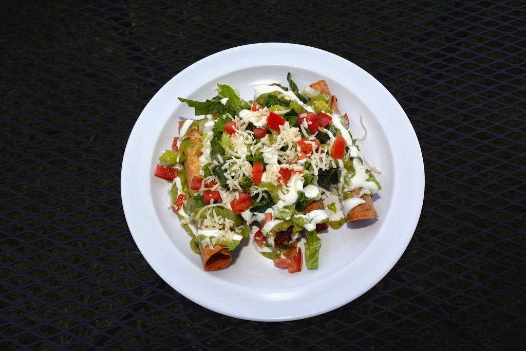 Don Lalos Mexican Food | restaurant | 585 W El Roblar Dr, Ojai, CA 93023, USA | 8056403736 OR +1 805-640-3736