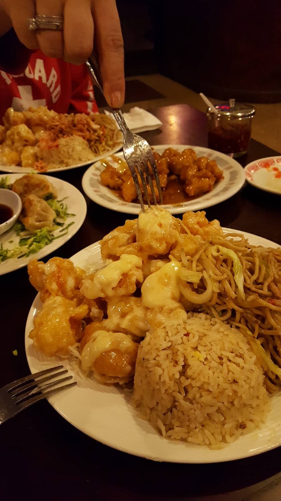 New Hong Kong | restaurant | 280 Van Ness St, Coalinga, CA 93210, USA | 5599358888 OR +1 559-935-8888