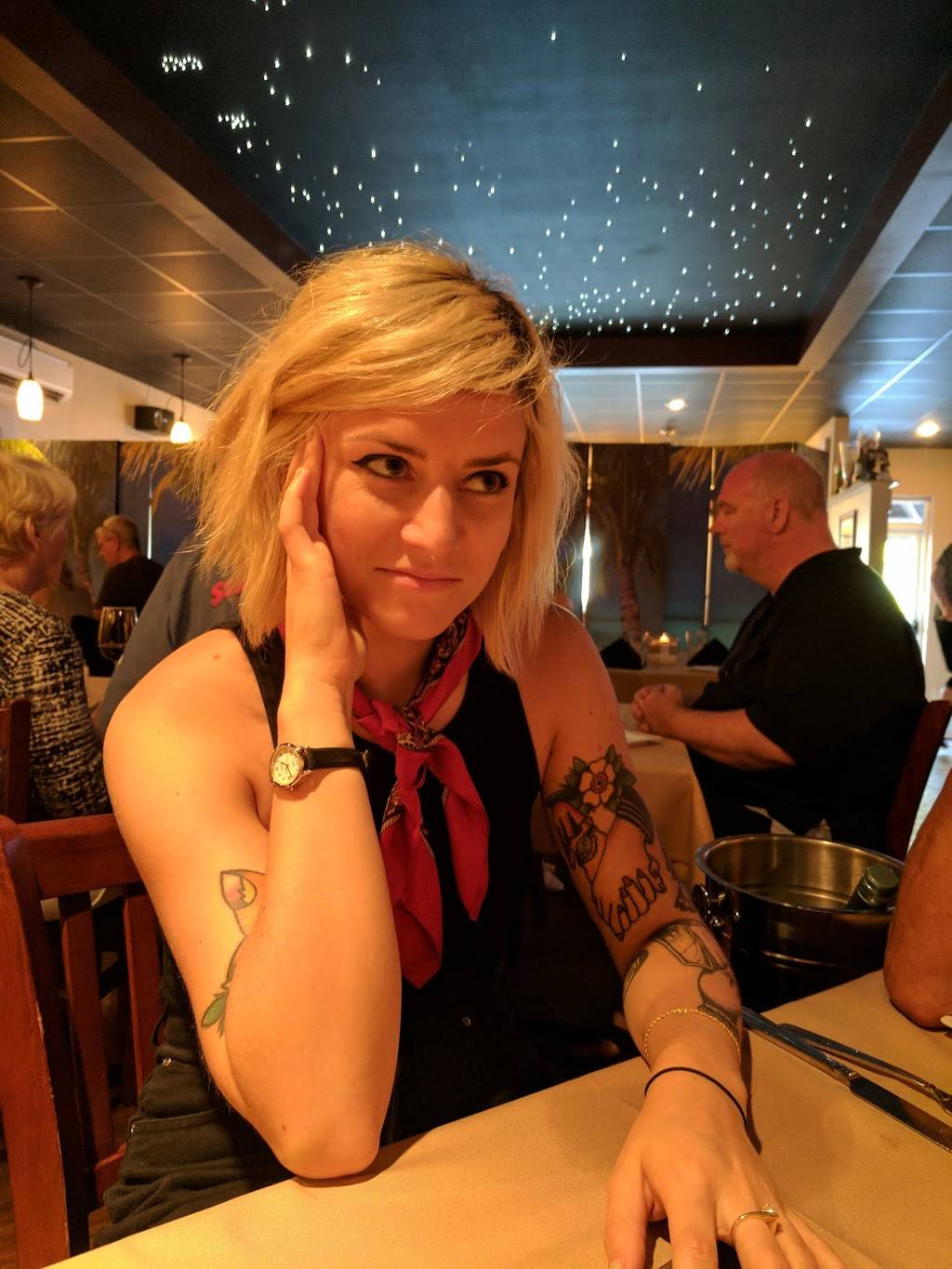 Carmens | restaurant | 1816, 122 N Bay Ave, Beach Haven, NJ 08008, USA | 6098489650 OR +1 609-848-9650