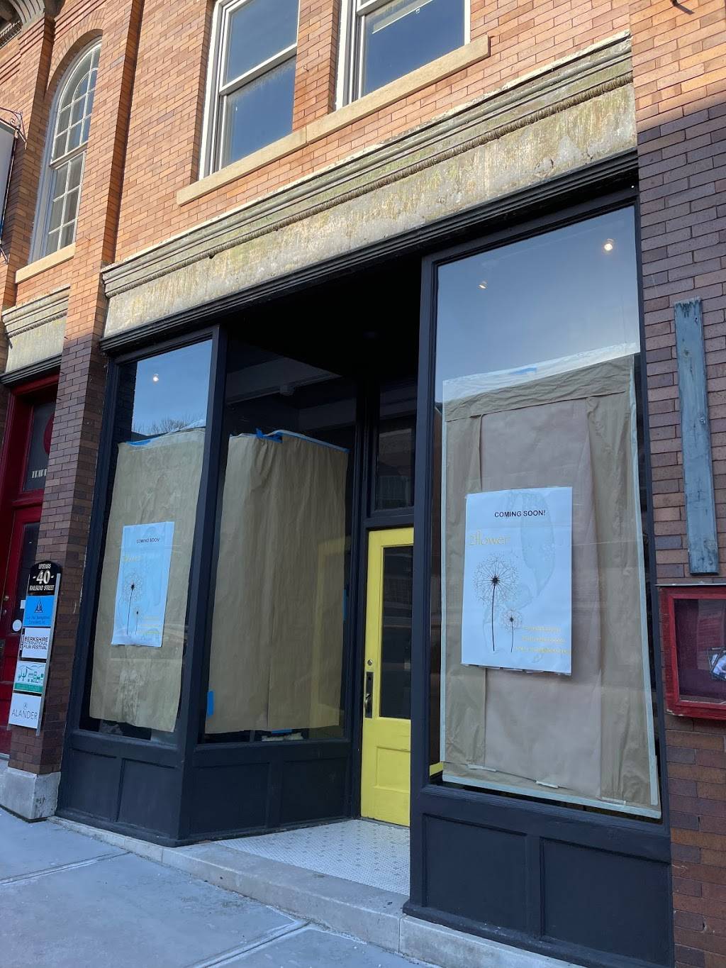 twoflower Great Barrington | restaurant | 34 Railroad St, Great Barrington, MA 01230, USA | 4136453470 OR +1 413-645-3470