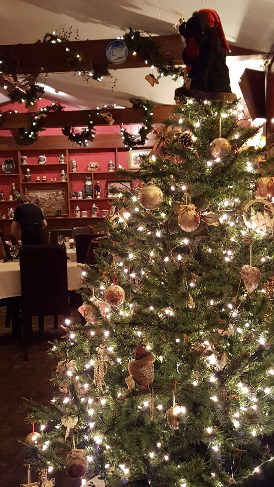 Chippewa Inn | restaurant | 9702 Co Rd B, Hayward, WI 54843, USA | 7154623648 OR +1 715-462-3648