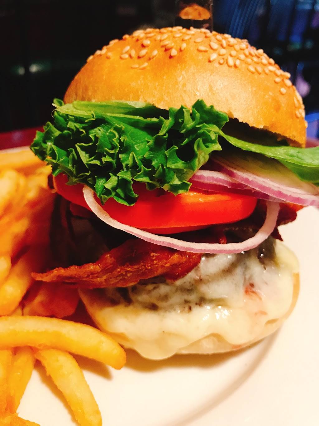 Healys Inn | restaurant | 54 Broadway # 1, Greenlawn, NY 11740, USA | 6317542700 OR +1 631-754-2700