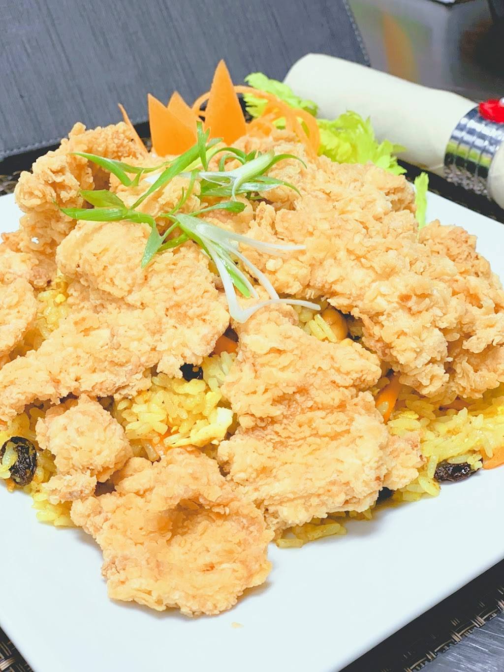 The Boss Restaurant | restaurant | 682 Kingstown Rd, Wakefield, RI 02879, USA | 4012843600 OR +1 401-284-3600