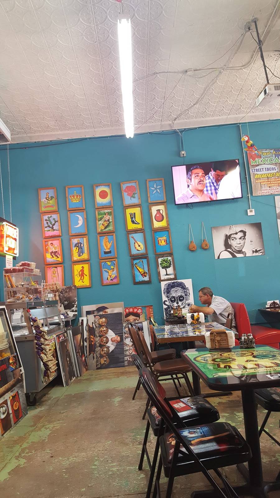 Tienda Choris | restaurant | 833 W Jefferson Blvd, Dallas, TX 75208, USA | 2149421400 OR +1 214-942-1400