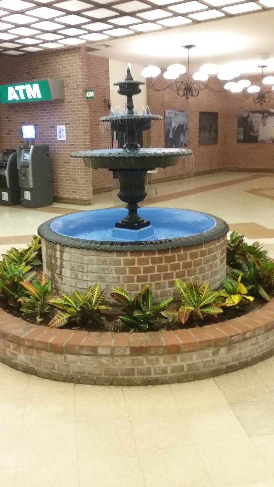 Belmont Track Kitchen | restaurant | 2150 Hempstead Turnpike, Elmont, NY 11003, USA | 5164881929 OR +1 516-488-1929