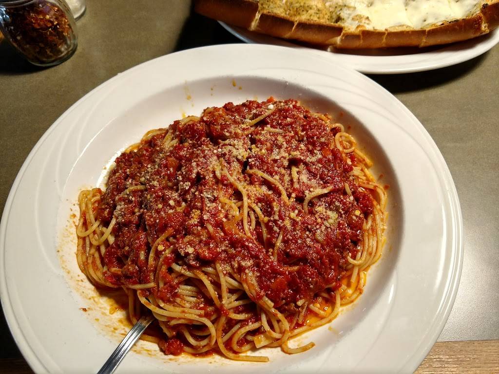 Savvis pizza restaurant | restaurant | 1555 Main St, East Hartford, CT 06108, USA | 8602893353 OR +1 860-289-3353