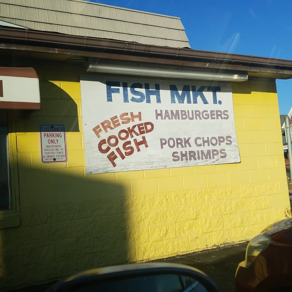 Center Street Fish Market | restaurant | 1212 W Center St, Milwaukee, WI 53206, USA | 4143727030 OR +1 414-372-7030