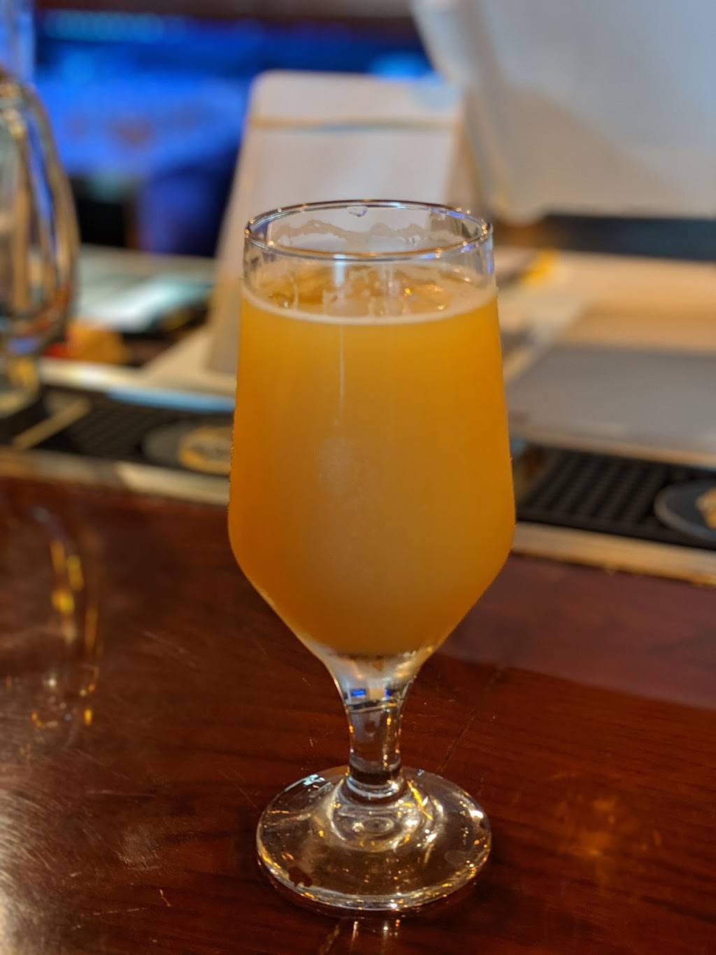 Wayzata Brew Works | restaurant | 294 Grove Ln E, Wayzata, MN 55391, USA | 9527371023 OR +1 952-737-1023