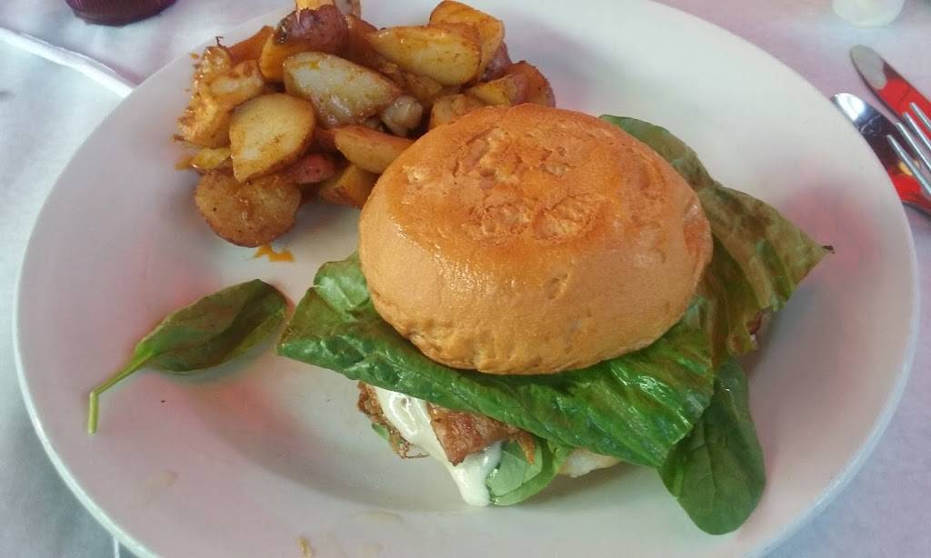 Crown and Bull | restaurant | 319 Main St #5733, Dunedin, FL 34698, USA | 7277365284 OR +1 727-736-5284