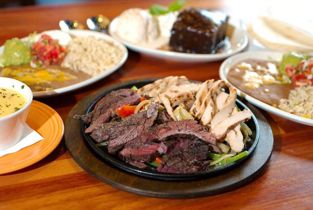 Tiagos Cabo Grille | restaurant | 17711 Frontage Rd, San Antonio, TX 78257, USA | 2108812700 OR +1 210-881-2700