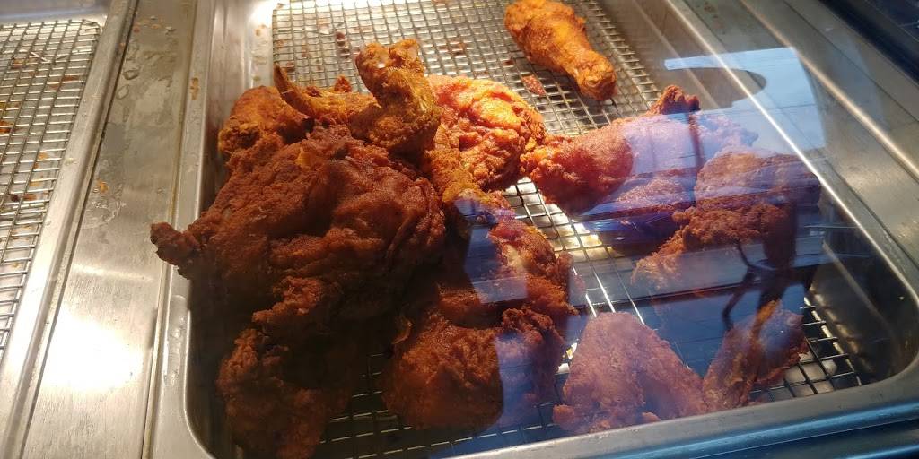 Pinulito Fried Chicken | meal takeaway | 1529 W Buckingham Rd #1a, Garland, TX 75042, USA | 2144402535 OR +1 214-440-2535