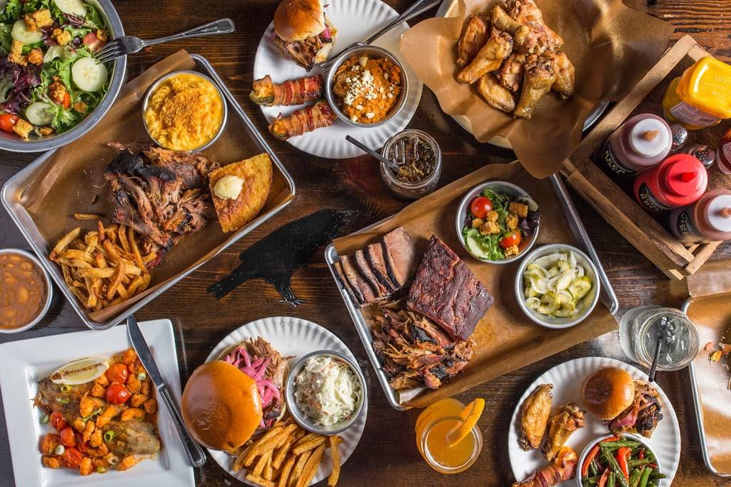 Old Crow Smokehouse | restaurant | 3506 N Clark St, Chicago, IL 60657, USA | 7735374452 OR +1 773-537-4452