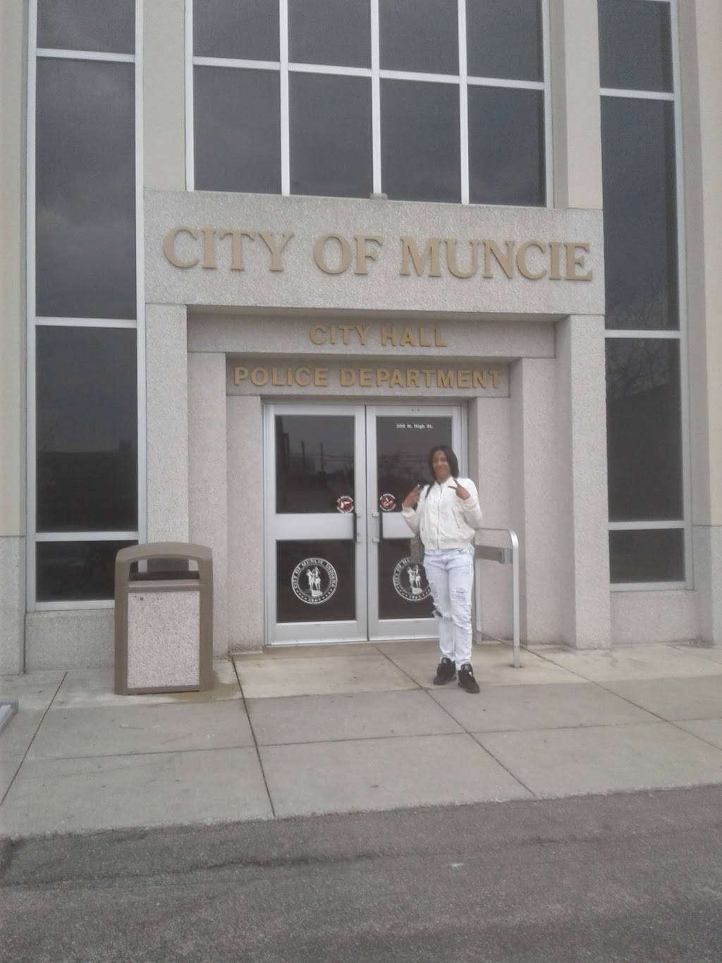 Subway | restaurant | 308 N Walnut St, Muncie, IN 47305, USA | 7652549338 OR +1 765-254-9338