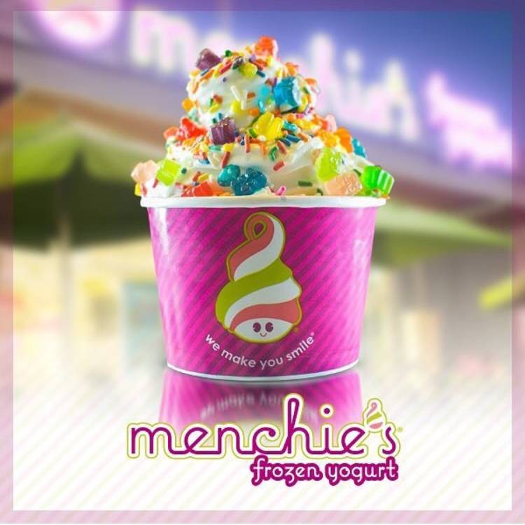 Menchies Frozen Yogurt | bakery | 10922 W National Ave, West Allis, WI 53227, USA | 4148827773 OR +1 414-882-7773