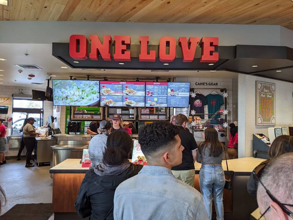 Raising Canes Chicken Fingers | meal takeaway | 14241 E Alameda Ave, Aurora, CO 80012, USA | 3033648836 OR +1 303-364-8836