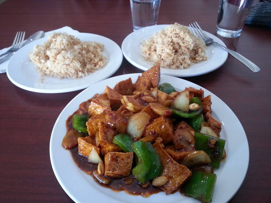 Yaus Chinese Bistro | restaurant | 1493 N High St, Columbus, OH 43201, USA | 6142991272 OR +1 614-299-1272
