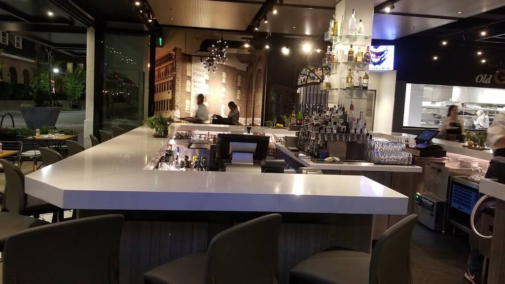 Old Gilman Grill | restaurant | 216 W 8th St, Chattanooga, TN 37402, USA | 4232697449 OR +1 423-269-7449