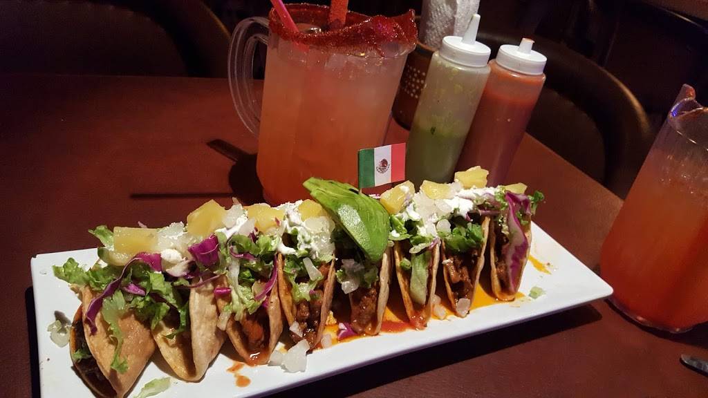 Panda Burgers | restaurant | 10780 Pebble Hills Blvd, El Paso, TX 79935, USA | 9155942820 OR +1 915-594-2820