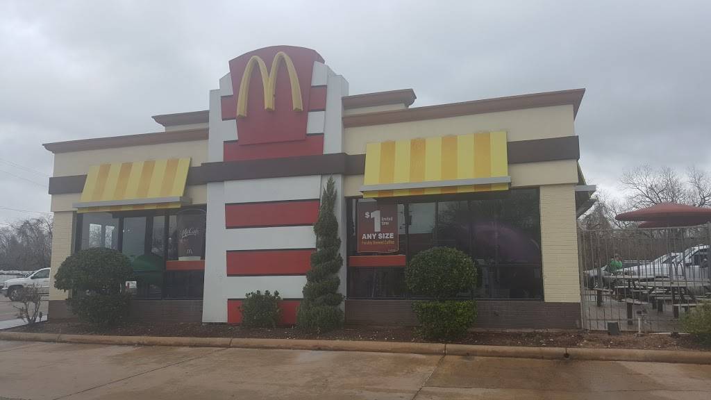 McDonalds | cafe | 2421 TX-71, Columbus, TX 78934, USA | 9797328293 OR +1 979-732-8293