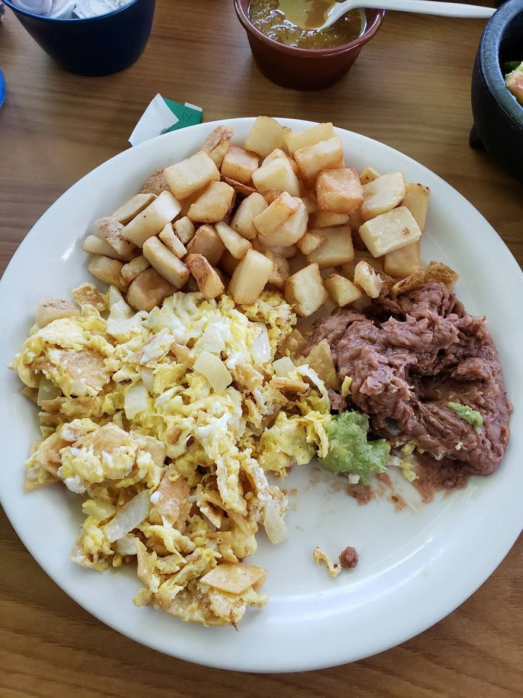 Eddies Bakery and Restaurant | restaurant | 4810 Kostoryz Rd, Corpus Christi, TX 78415, USA | 3618527281 OR +1 361-852-7281