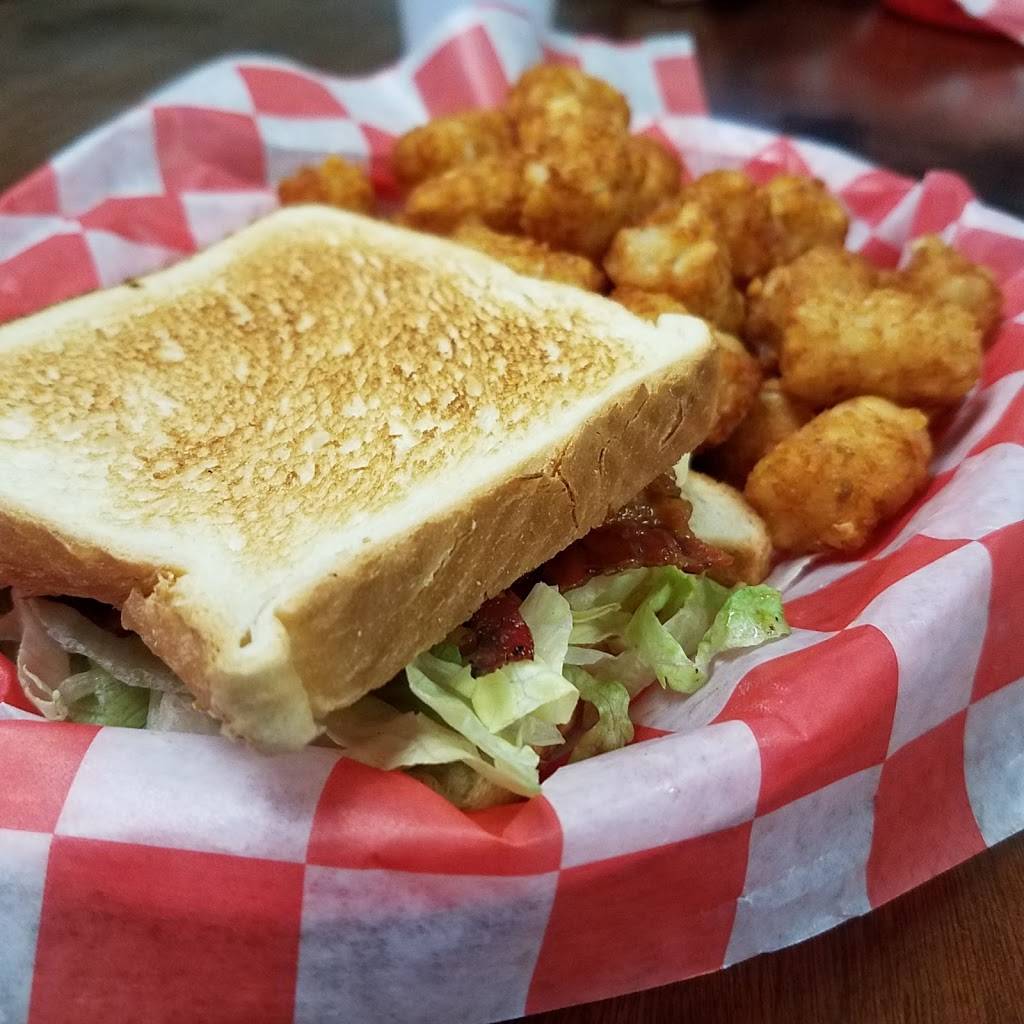 Angelles old fashioned hamburgers | restaurant | 110 E Bridge St, Breaux Bridge, LA 70517, USA | 3374426046 OR +1 337-442-6046