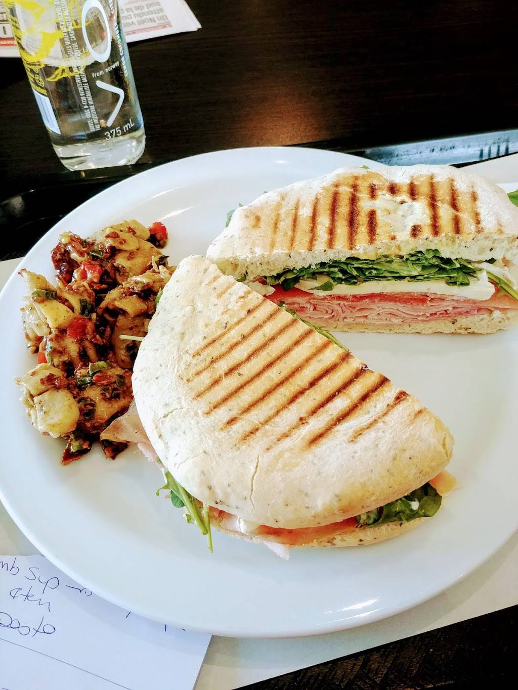 Villaggio Charcuterie Bistro Inc | restaurant | 634 Boulevard des Seigneurs, Terrebonne, QC J6W 1T7, Canada | 4504716182 OR +1 450-471-6182