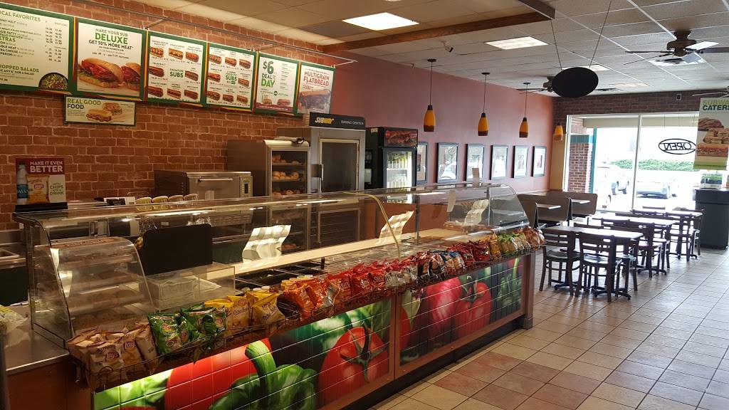 Subway Restaurants | restaurant | 9902 E 79th St, Indianapolis, IN 46256, USA | 3178413531 OR +1 317-841-3531