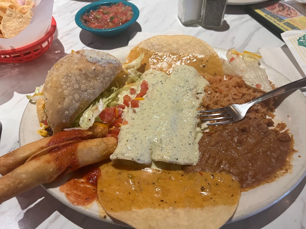 Chuys | restaurant | 8400 I-40, Amarillo, TX 79106, USA | 8063100900 OR +1 806-310-0900