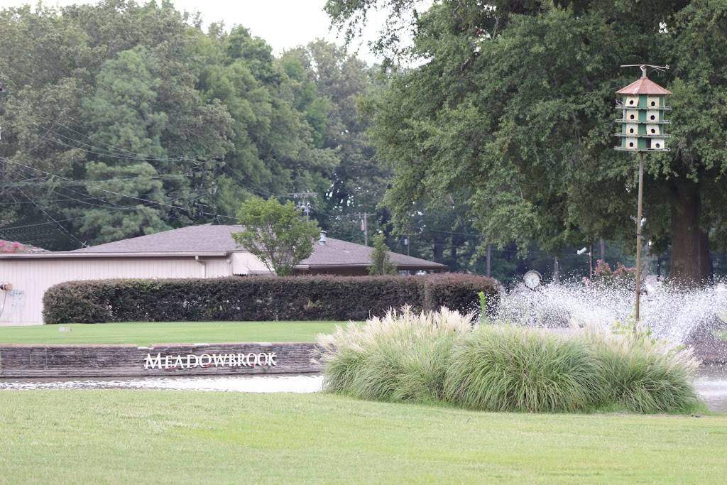Meadowbrook Country Club | restaurant | 1250 W Broadway Ave, West Memphis, AR 72301, USA | 8704008170 OR +1 870-400-8170