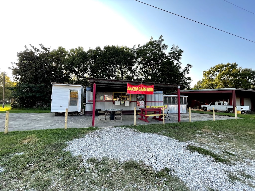Amazin Cajun Grill | restaurant | 955 LA-17, Epps, LA 71237, USA | 3185474172 OR +1 318-547-4172