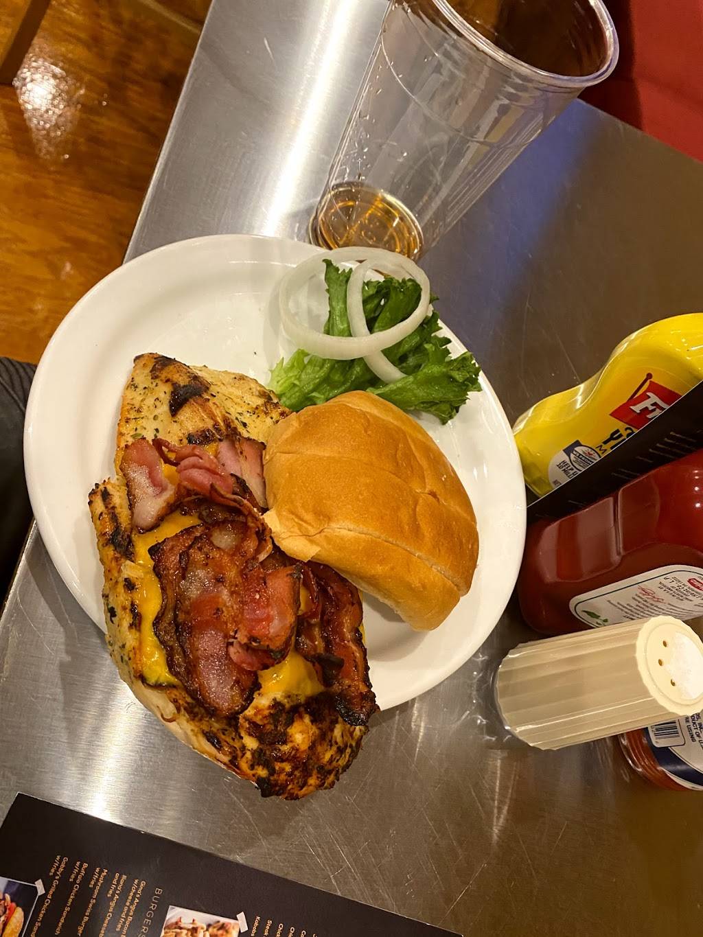 Dakari Soul Food | restaurant | 3720 S Hanover St, Brooklyn, MD 21225, USA | 4103500173 OR +1 410-350-0173