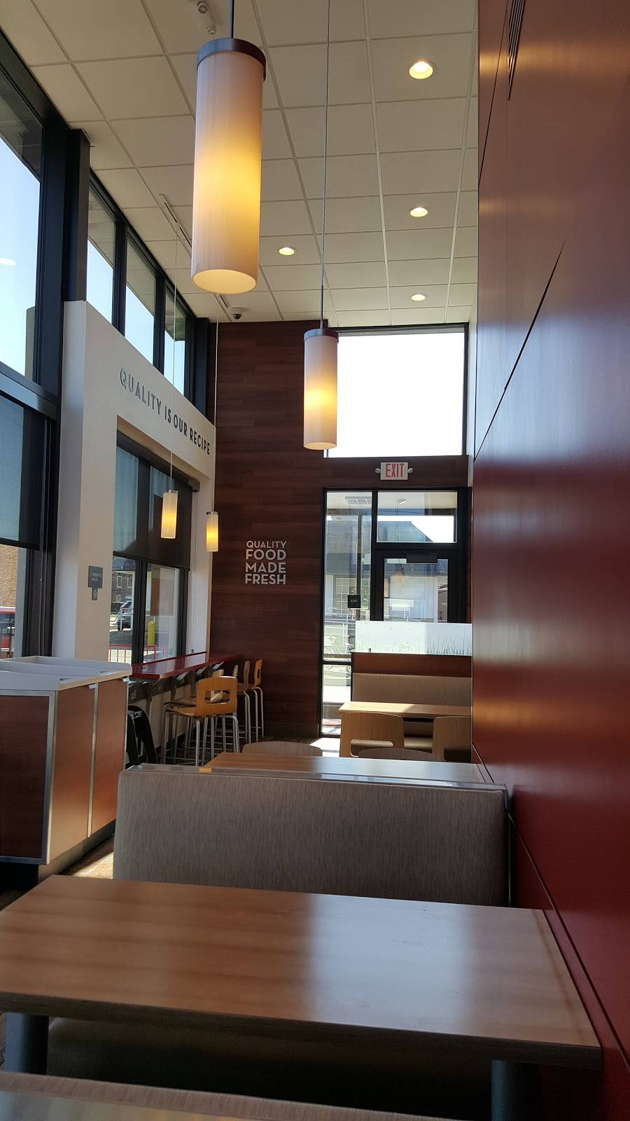 Wendys | restaurant | 517 W Maccorkle Ave, St Albans, WV 25177, USA | 3047229203 OR +1 304-722-9203