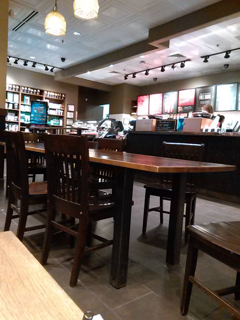 Starbucks | cafe | 40 N Williams St Suite A, Crystal Lake, IL 60014, USA | 8154441138 OR +1 815-444-1138