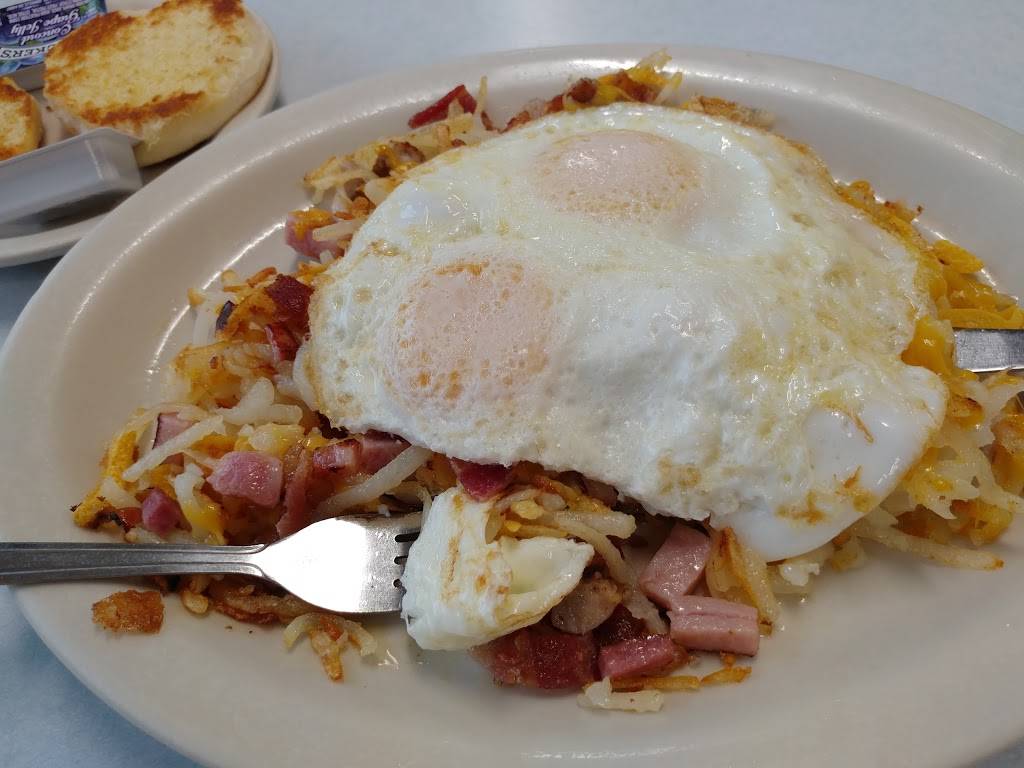 Tonis Café | restaurant | 379 IL-104, Divernon, IL 62530, USA | 2174144272 OR +1 217-414-4272