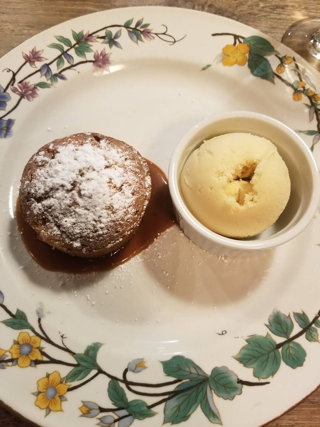 Restaurant LOstrea | restaurant | 3288 Boulevard Neilson, Québec, QC G1W 2V8, Canada | 5817413773 OR +1 581-741-3773