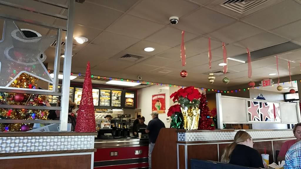 Hardees | restaurant | 6292 Commercial Way, Weeki Wachee, FL 34613, USA | 3525969068 OR +1 352-596-9068