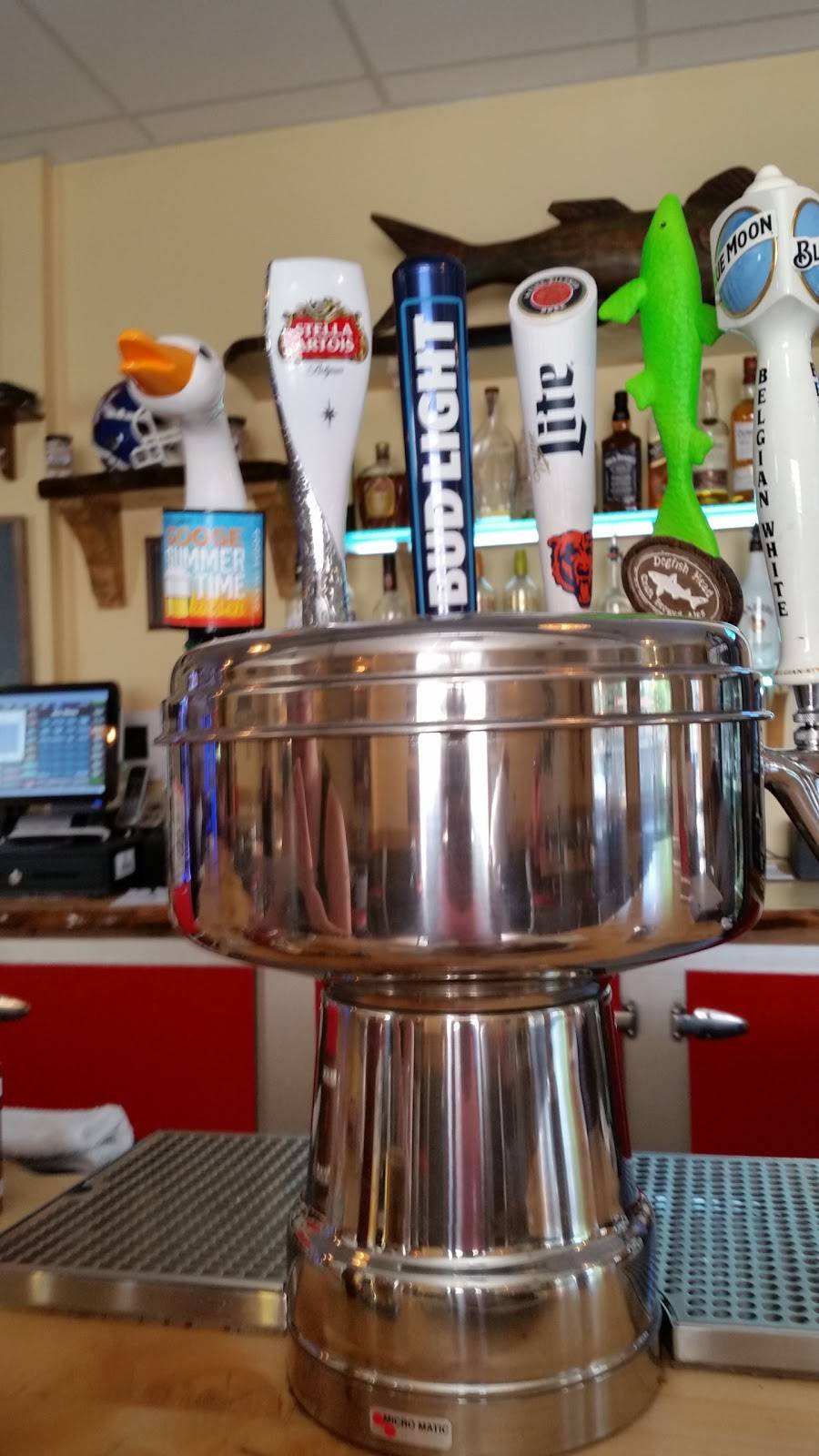 Karlsbad Tavern | restaurant | 413 W Main St, Genoa, IL 60135, USA | 8157846336 OR +1 815-784-6336