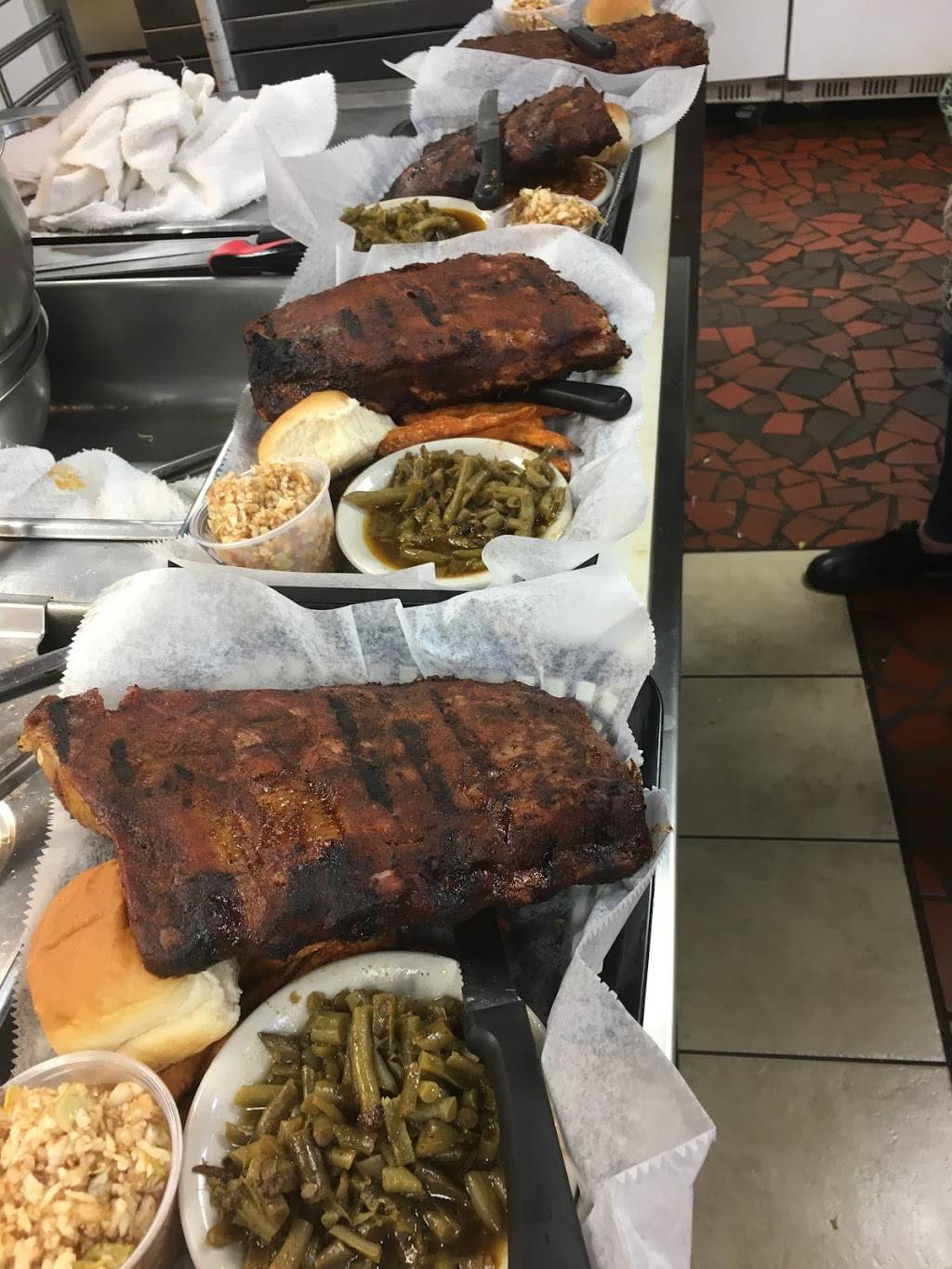 Kristin’s Hook’d On Smoke (food truck) | restaurant | 505 S Jefferson Ave, West Jefferson, NC 28694, USA | 3369770657 OR +1 336-977-0657