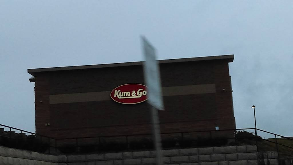 Kum & Go | meal takeaway | 3091 N Chestnut St, Colorado Springs, CO 80907, USA | 7194244580 OR +1 719-424-4580