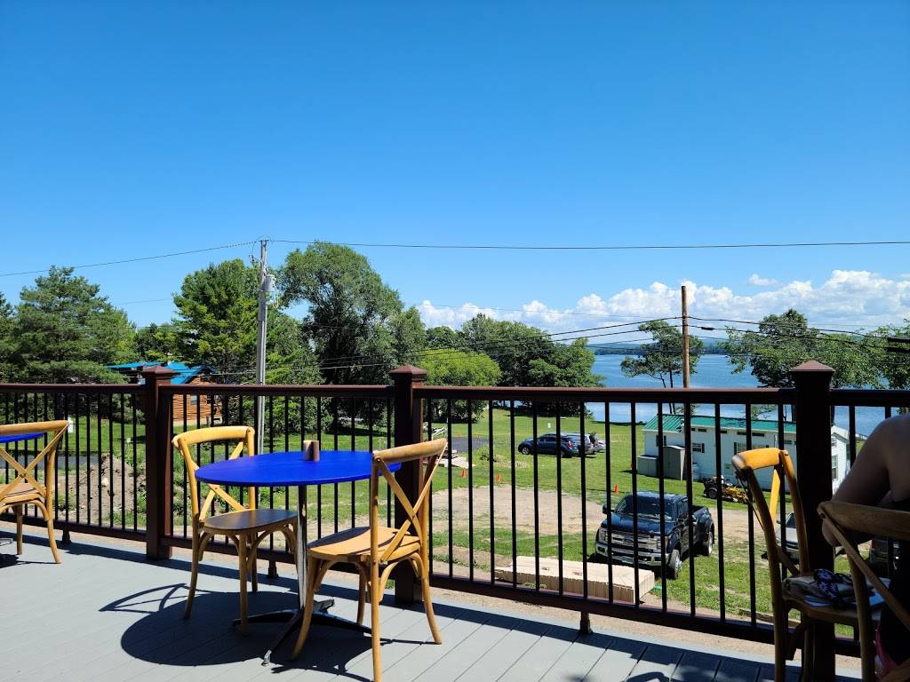 Blue Paddle on the Bay | restaurant | 456 US-2, South Hero, VT 05486, USA | 8026491110 OR +1 802-649-1110