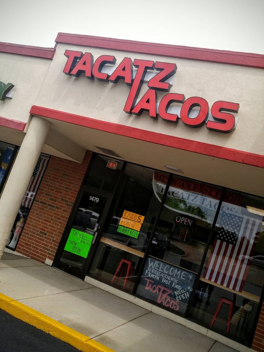 Tacatz Tacos | restaurant | 1479 E State St, Geneva, IL 60134, USA | 6304575555 OR +1 630-457-5555