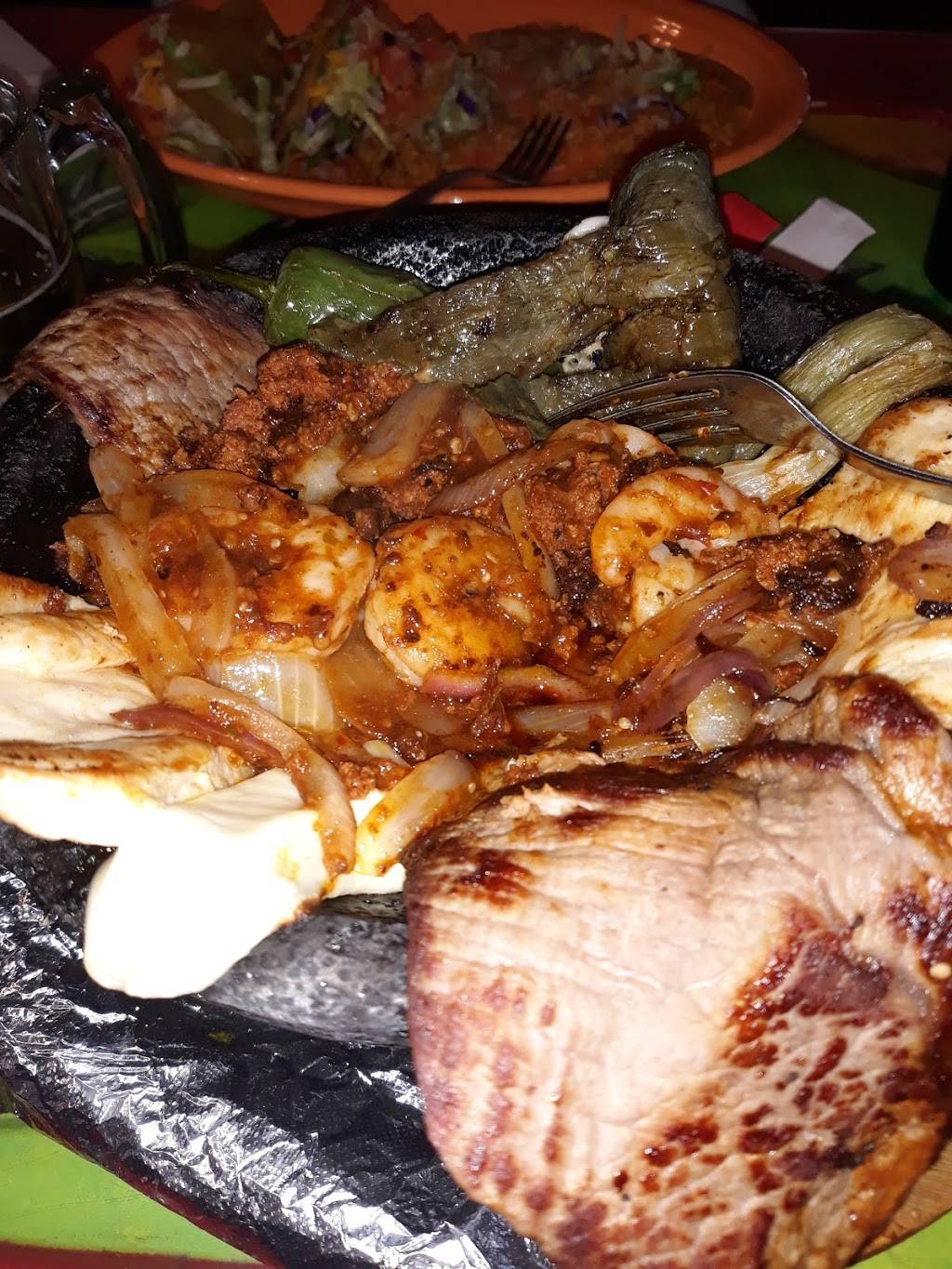 El Mezcal | restaurant | 402 S Main St, Ottawa, KS 66067, USA | 7852422259 OR +1 785-242-2259